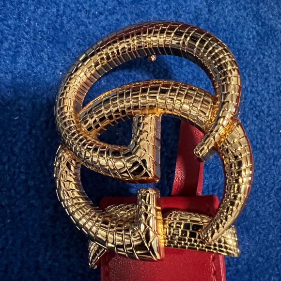 Gucci woman red belt main image 3